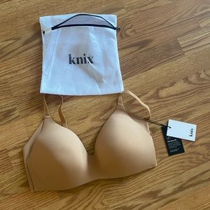 Knix Wingwomen wire free bra